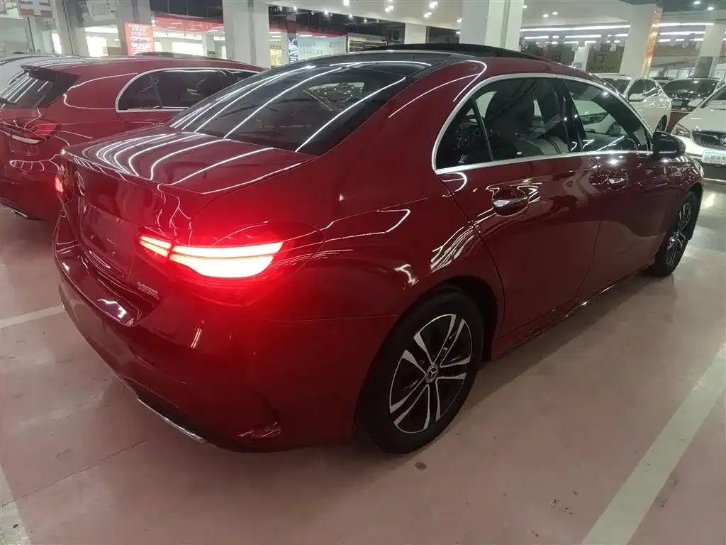 Mercedes-Benz A-Class 2023 из CN, фото 8