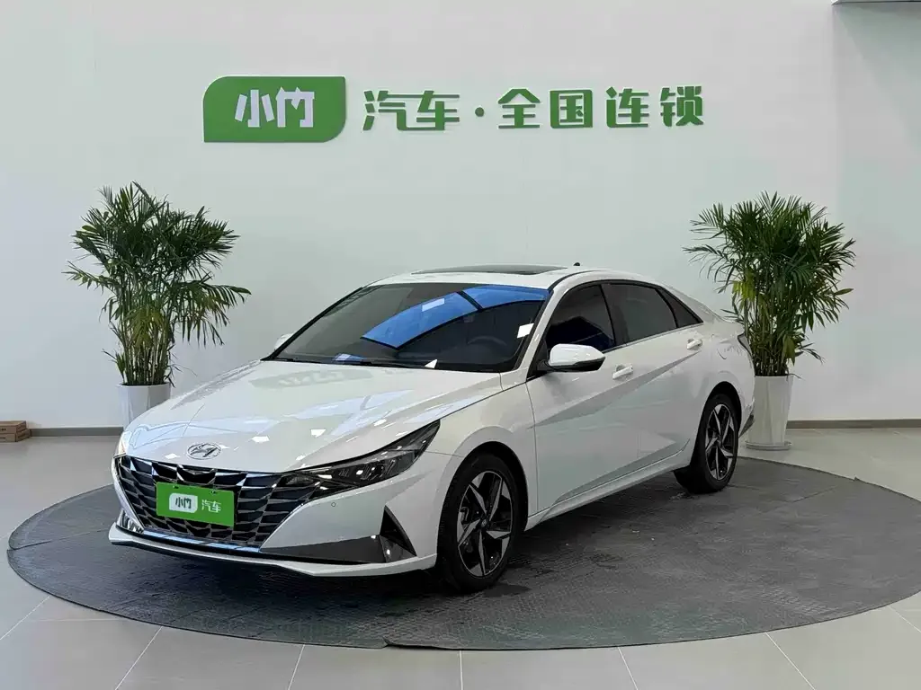 Hyundai Elantra 2023 из CN, фото 1