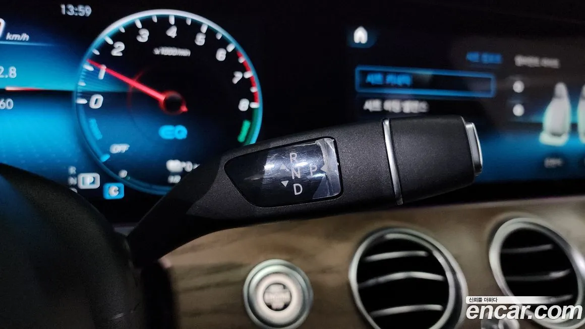 Mercedes-Benz E-Class 2022 из KR, фото 9