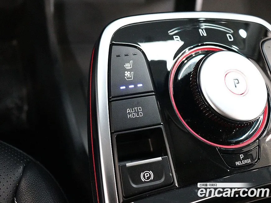 Kia Niro — фото 10