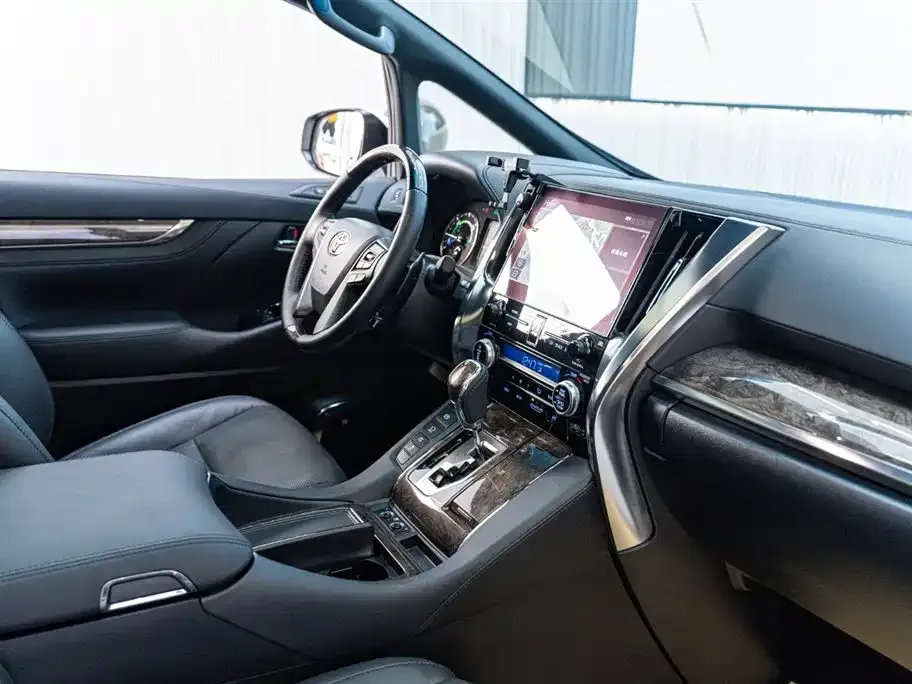 Toyota Alphard 2023 из CN, фото 9