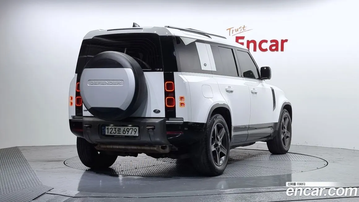 Land Rover Defender 2022 из KR, фото 2