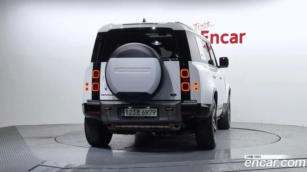 Land Rover Defender 2022 из KR, фото 4