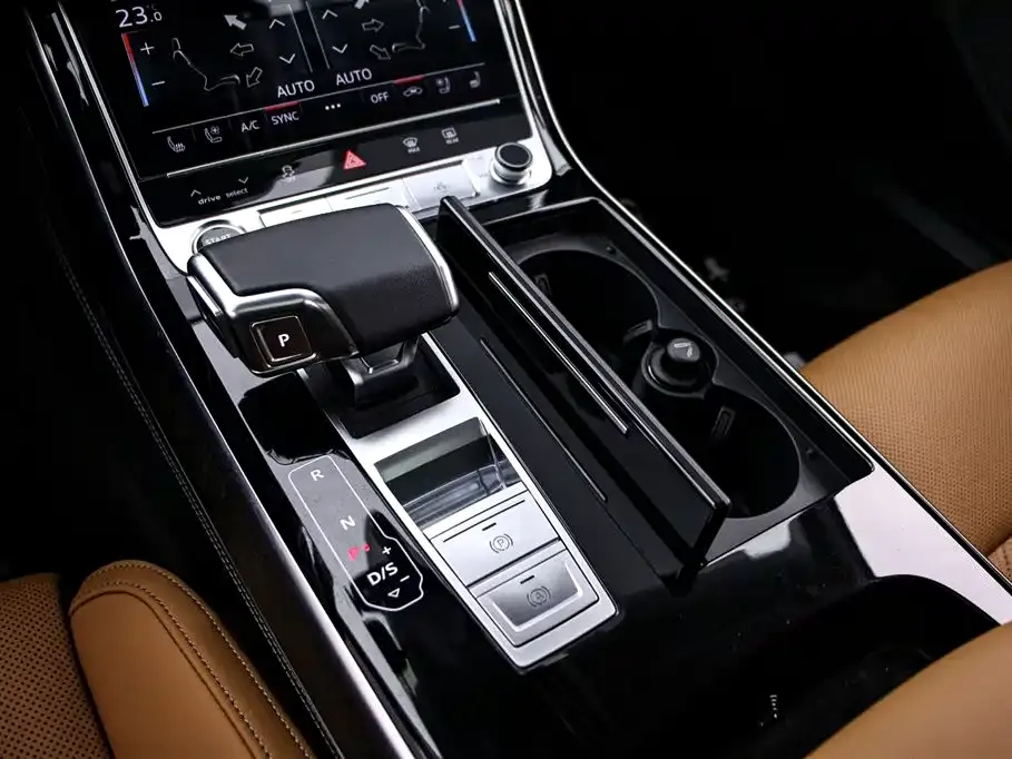 Audi A8 2023 из CN, фото 9