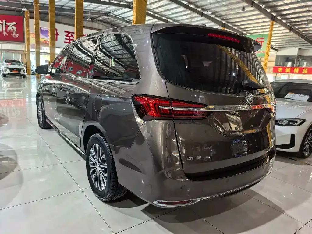 Buick GL8 2023 из CN, фото 4