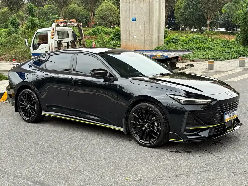 Changan UNI-V 2023 из CN, фото 3