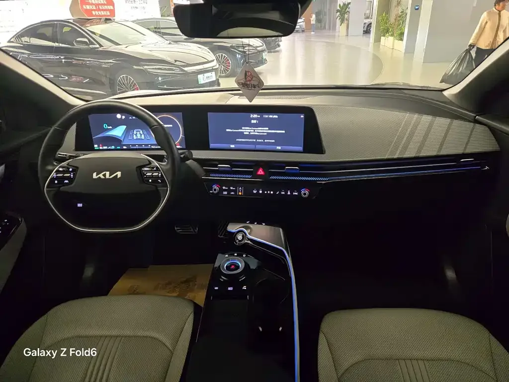 Kia EV6 2023 из CN, фото 10