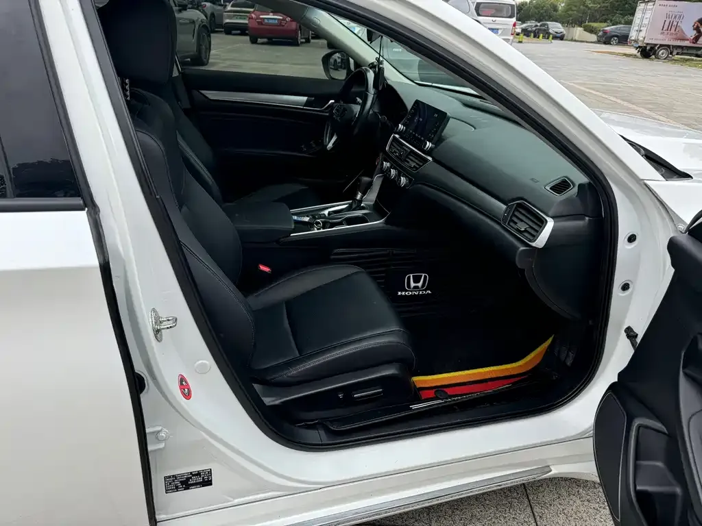 Honda Accord 2021 из CN, фото 10