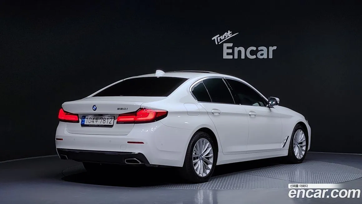 BMW 5-Series 2023 из KR, фото 2