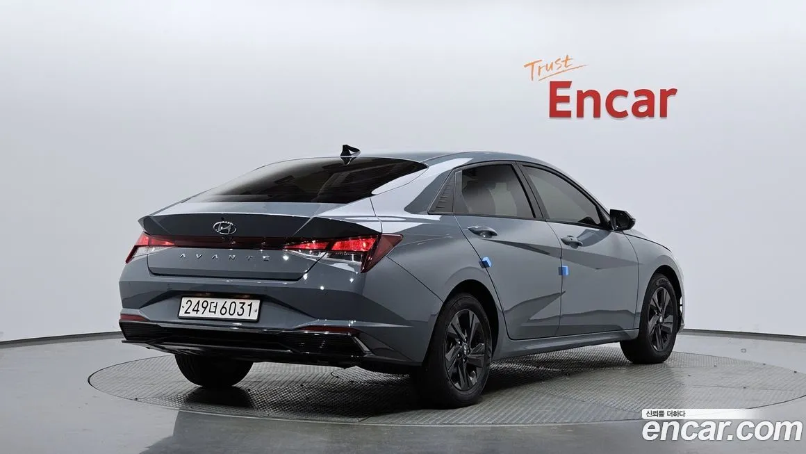 Hyundai AVANTE — фото 2