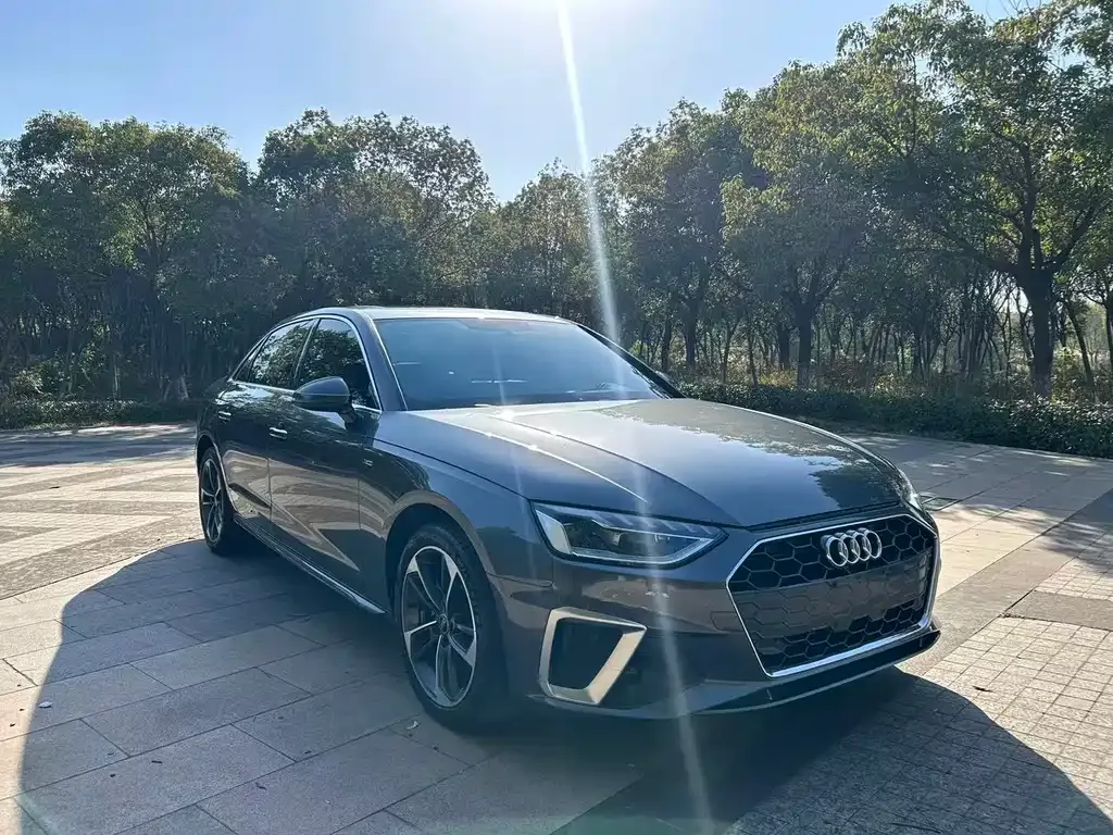 Audi A4L 2024 из CN, фото 3