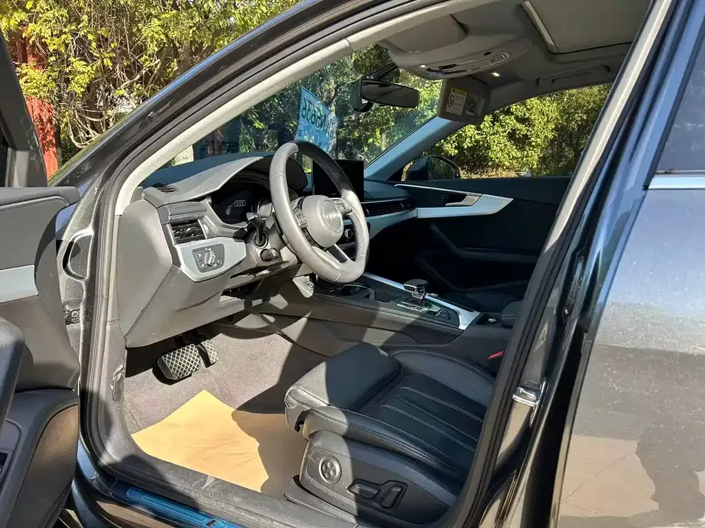 Audi A4L 2024 из CN, фото 4