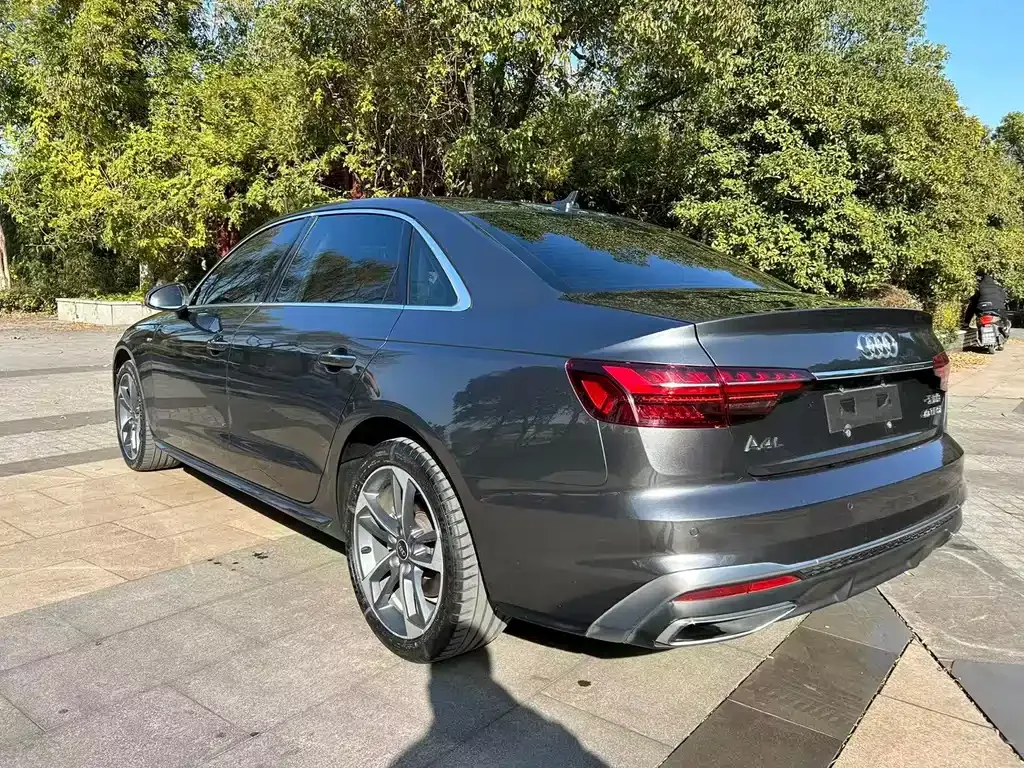 Audi A4L 2024 из CN, фото 9