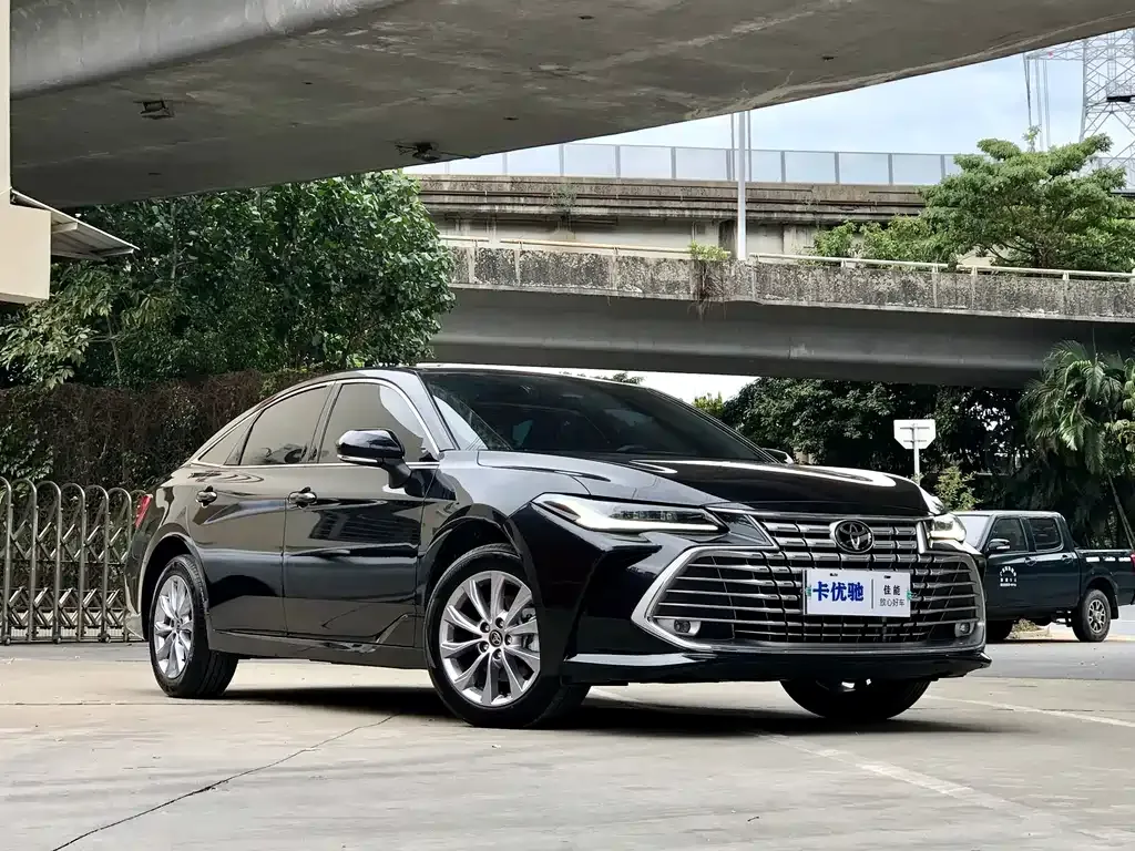 Toyota Avalon — фото 6