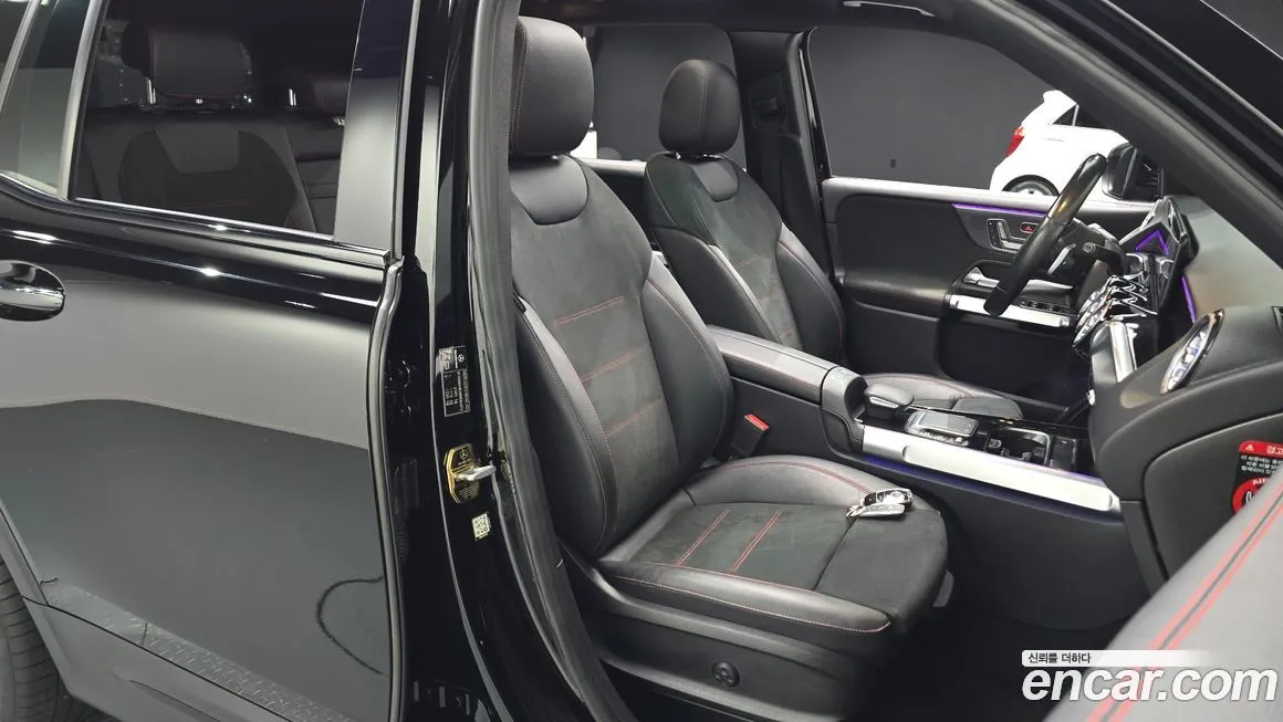 Mercedes-Benz GLB-Class — фото 10