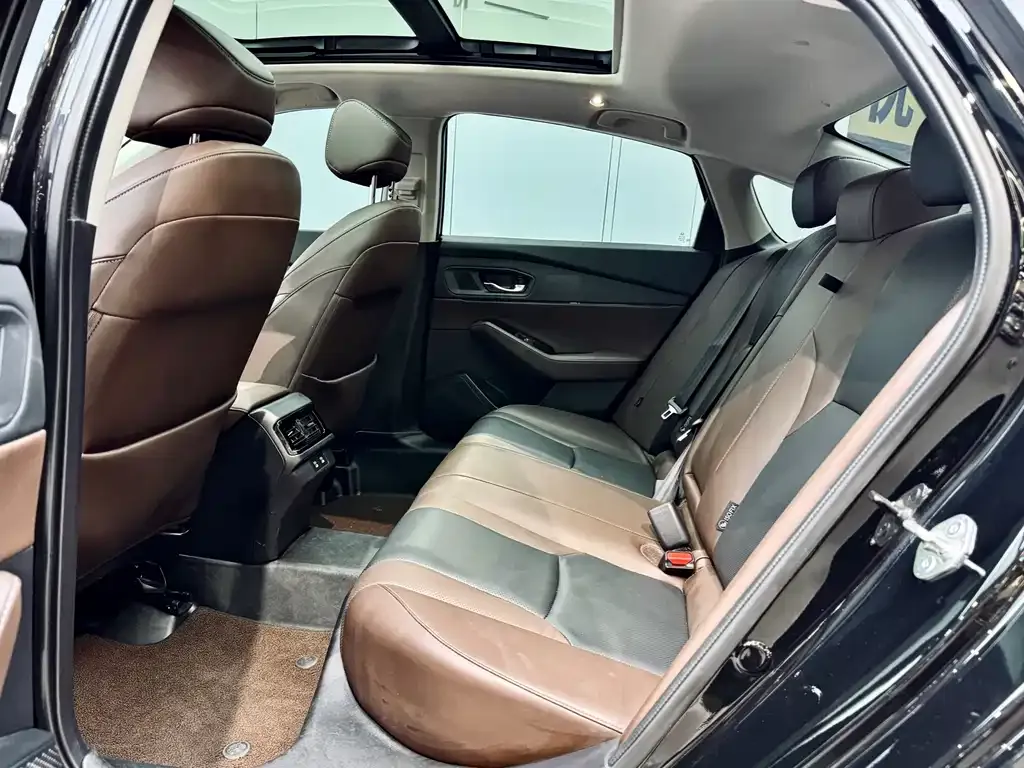 Honda Inspire PHEV 2024 из CN, фото 10