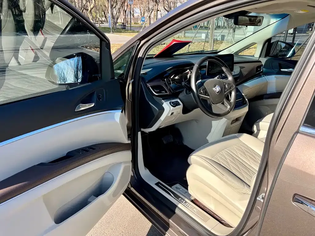 Buick GL8 2022 из CN, фото 10