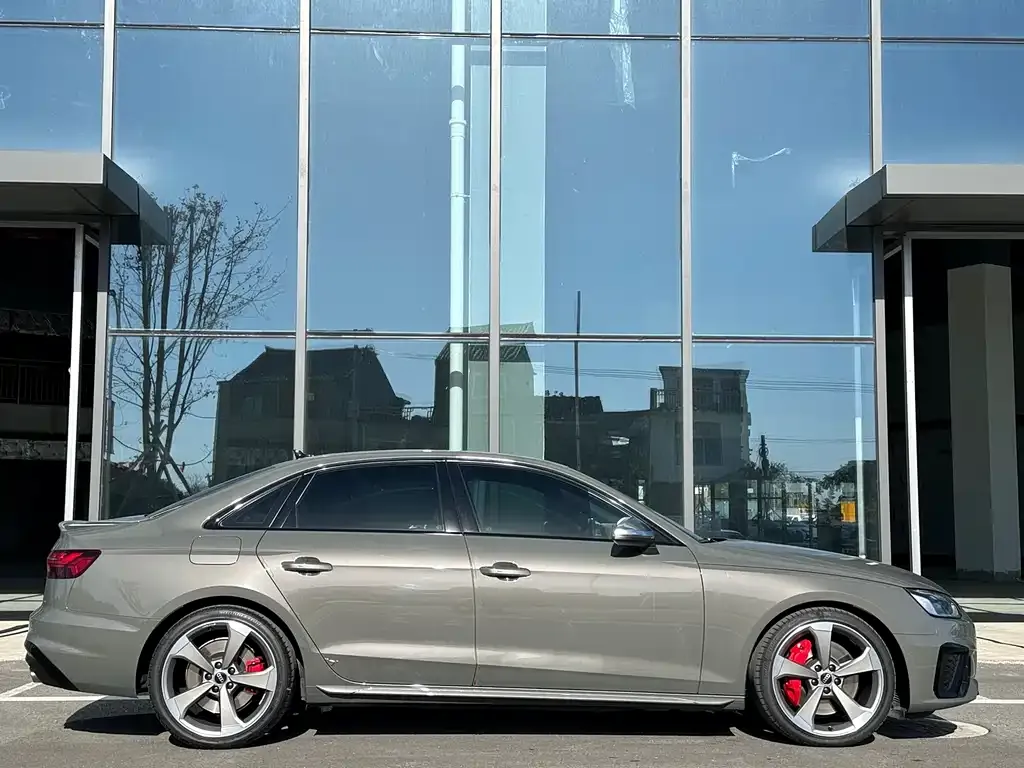 Audi S4 — фото 3