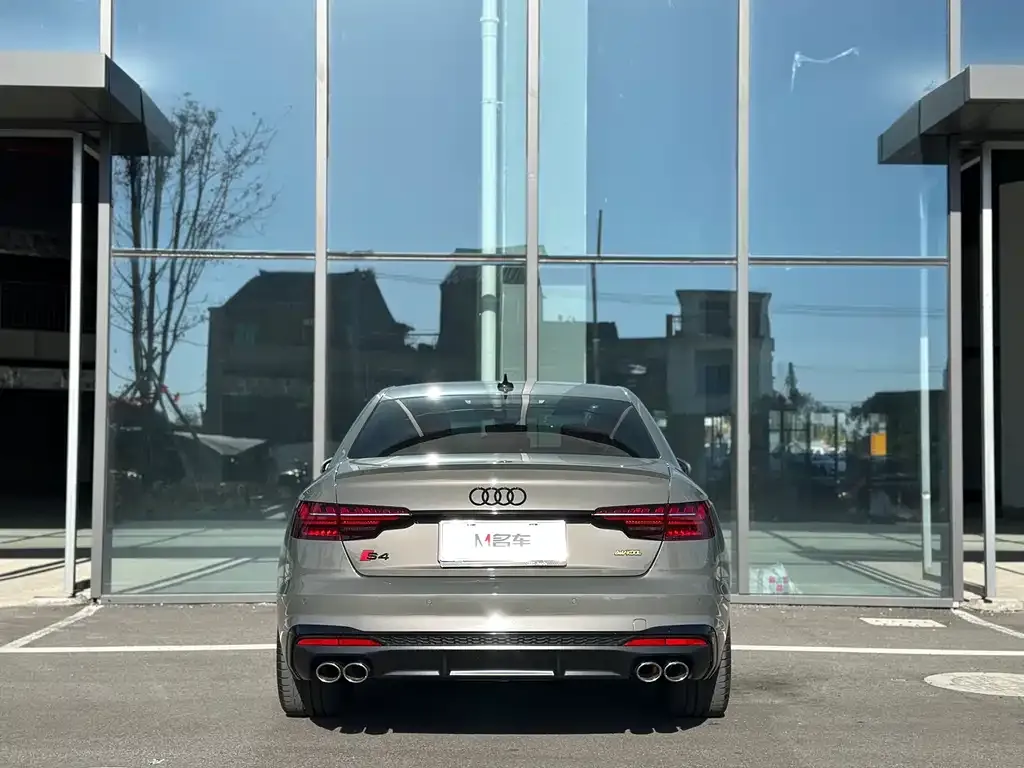 Audi S4 — фото 4