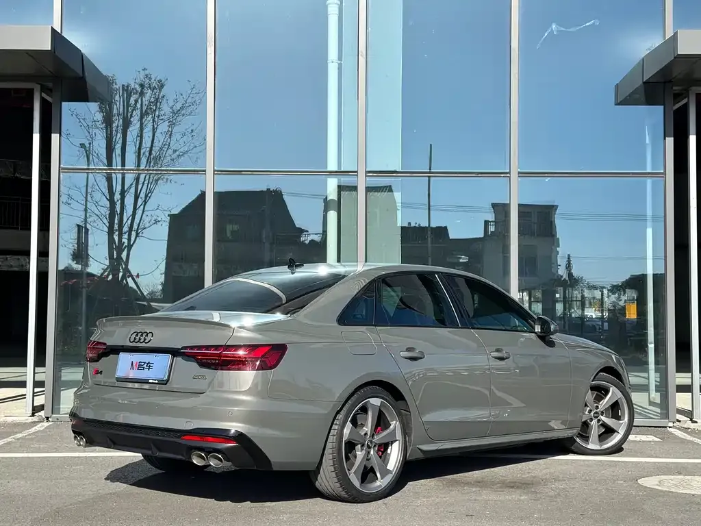 Audi S4 — фото 5