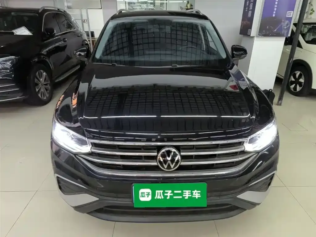 Volkswagen Tiguan L — фото 3