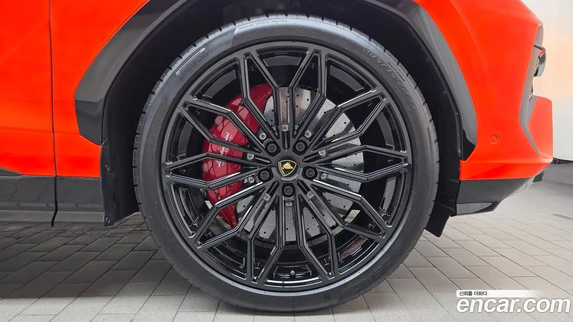 Lamborghini Urus 2025 из KR, фото 5