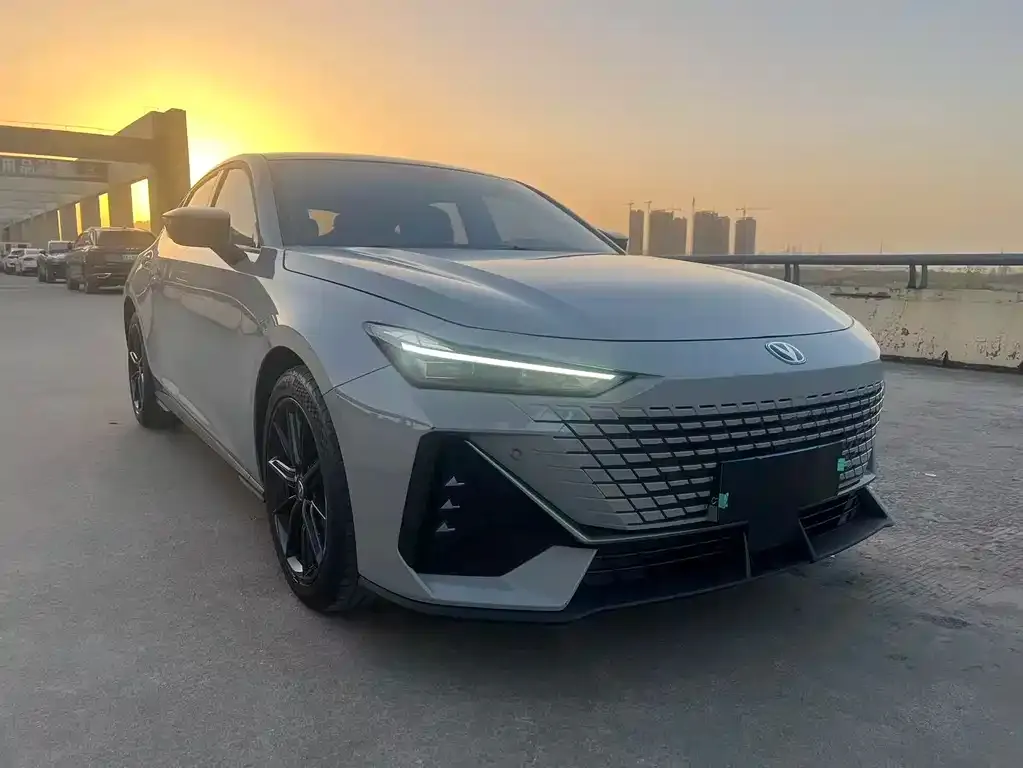 Changan UNI-V 2023 из CN, фото 3