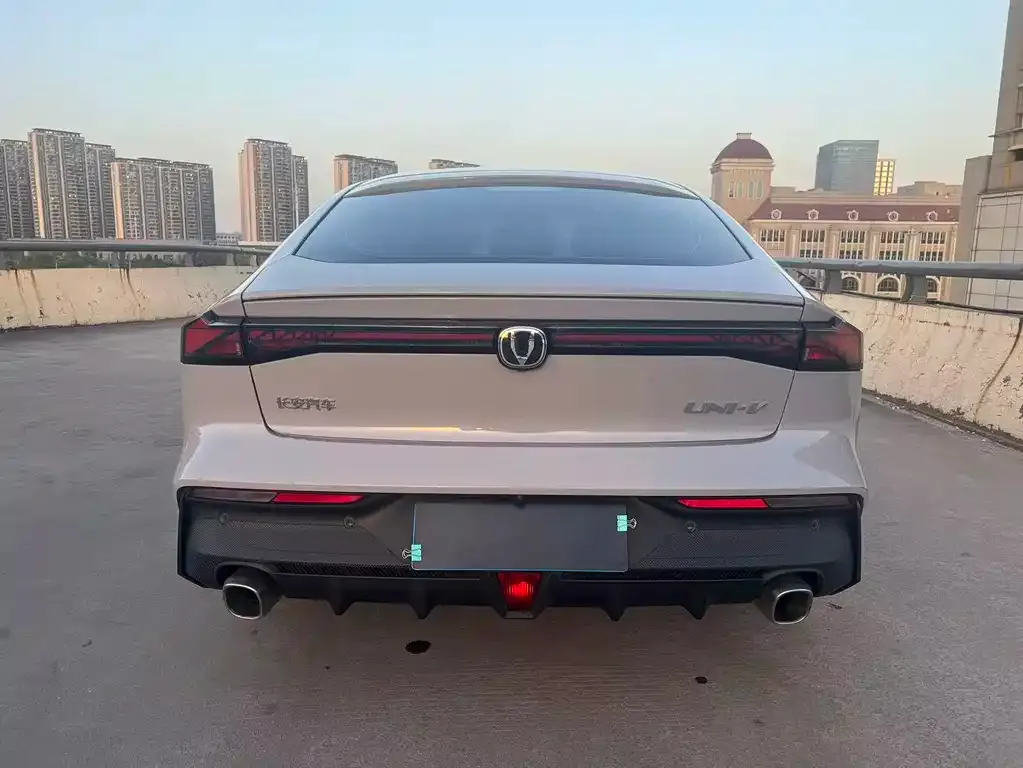 Changan UNI-V 2023 из CN, фото 8
