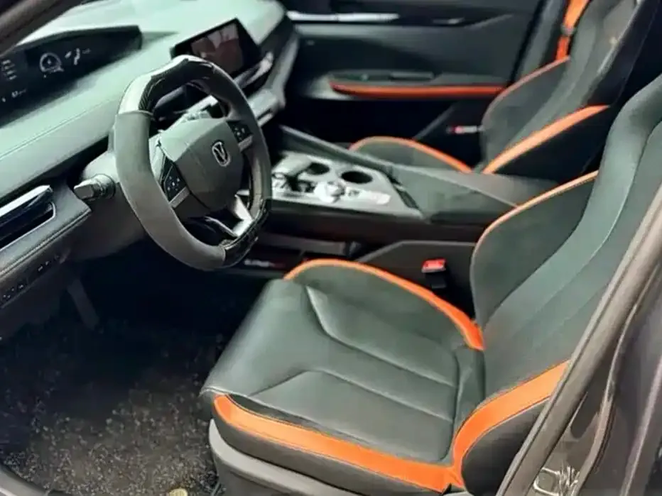 Changan UNI-V 2023 из CN, фото 2