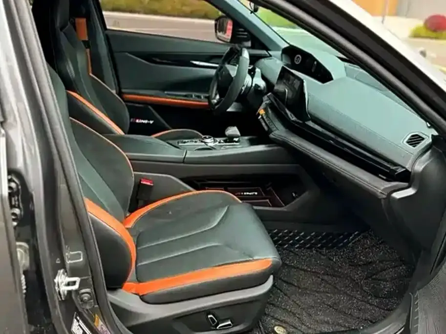 Changan UNI-V 2023 из CN, фото 3