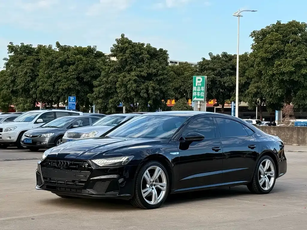 Audi A7L — фото 2