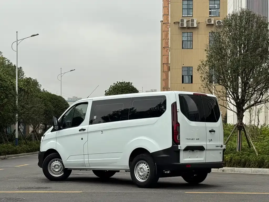 Ford Transit 2023 из CN, фото 7