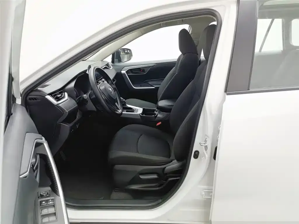 Toyota RAV4 2024 из CN, фото 10