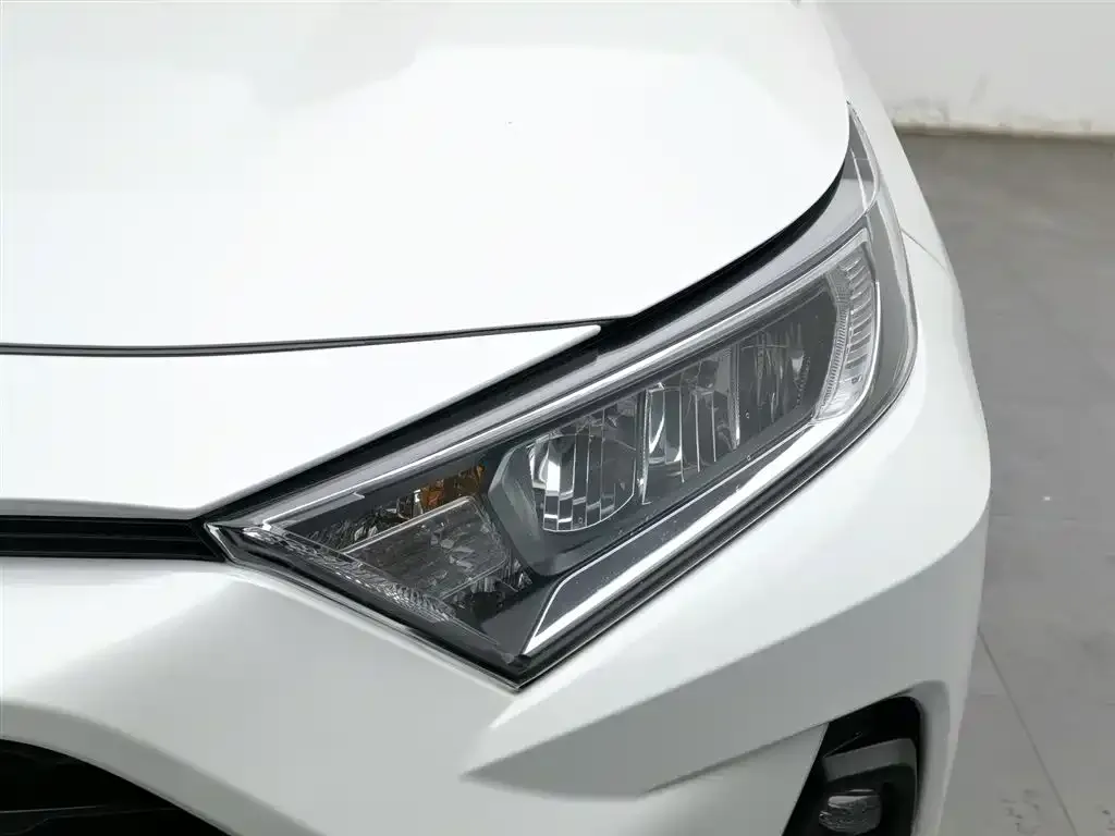 Toyota RAV4 2024 из CN, фото 7