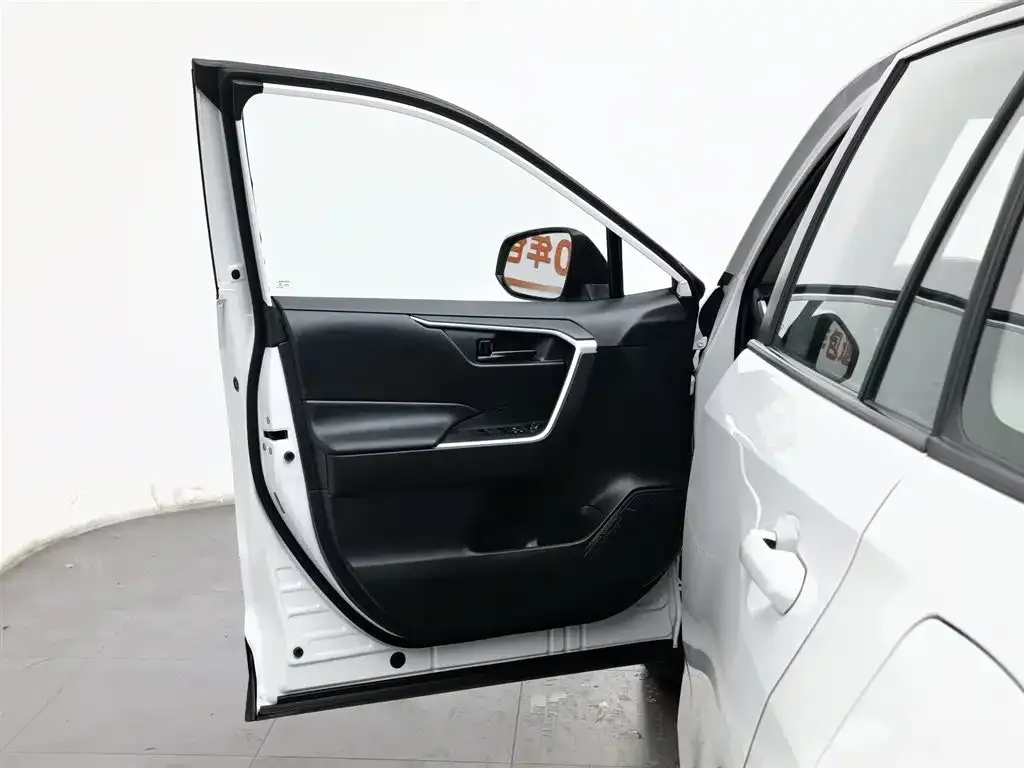 Toyota RAV4 2024 из CN, фото 8