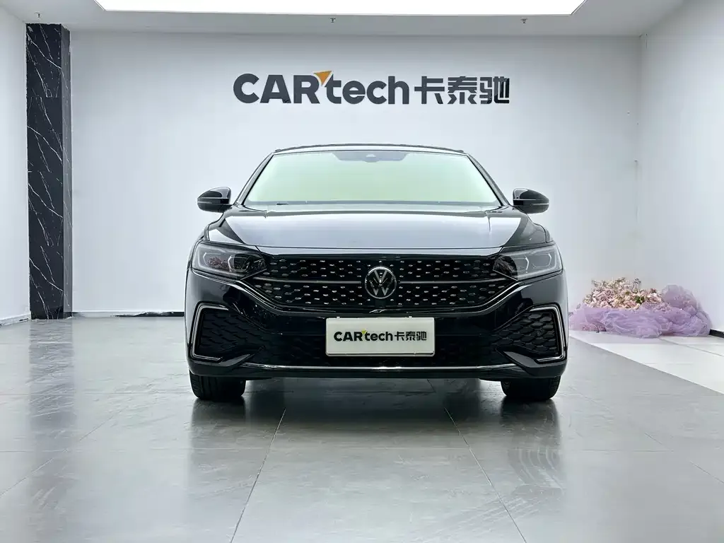 Volkswagen Passat 2022 из CN, фото 2