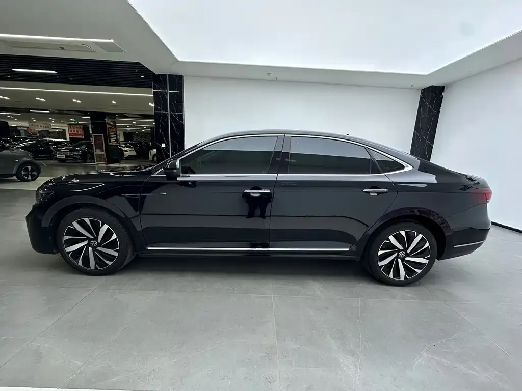 Volkswagen Passat 2022 из CN, фото 7