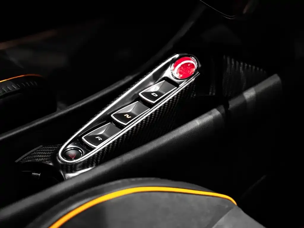 McLaren Artura 2024 из CN, фото 9