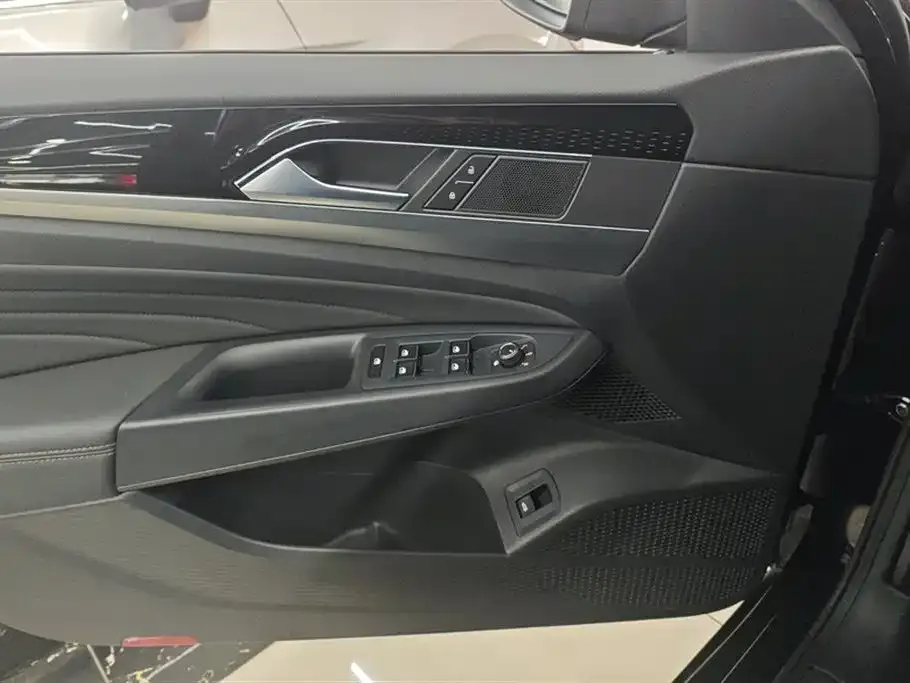Volkswagen Passat — фото 7