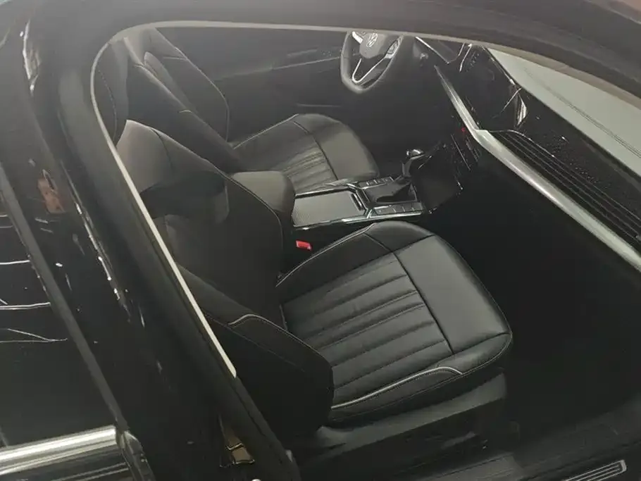 Volkswagen Passat — фото 8