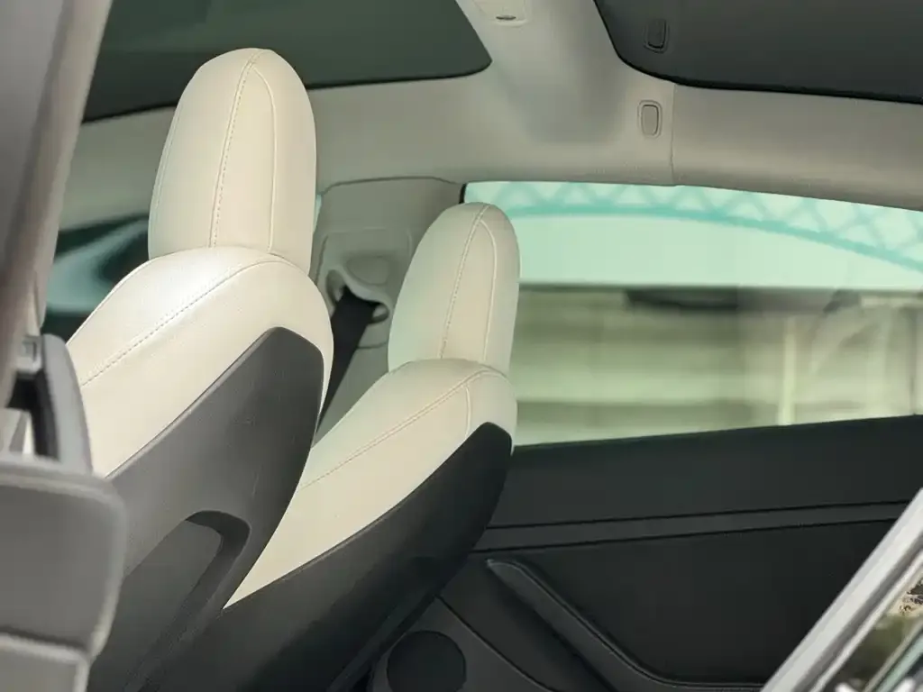 Tesla Model 3 — фото 6