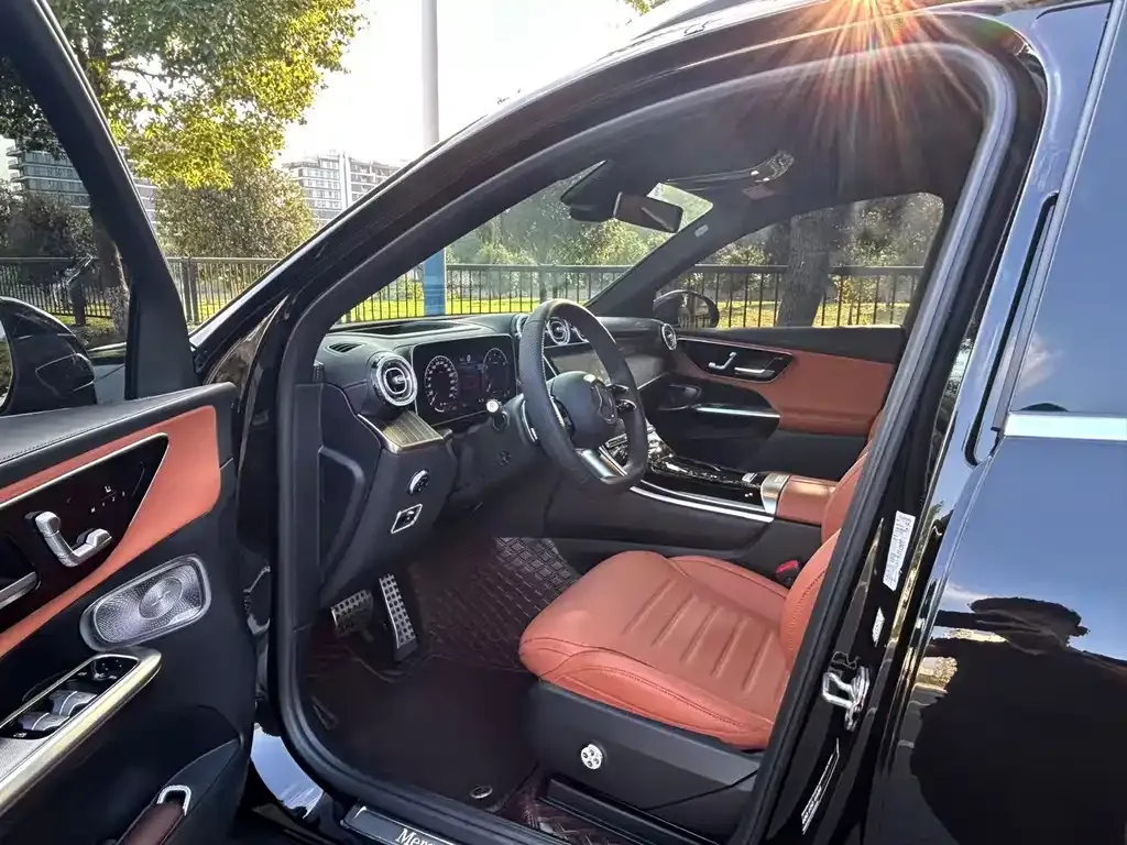 Mercedes-Benz GLC 2023 из CN, фото 3