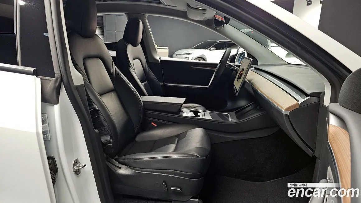 Tesla Model Y 2023 из KR, фото 10