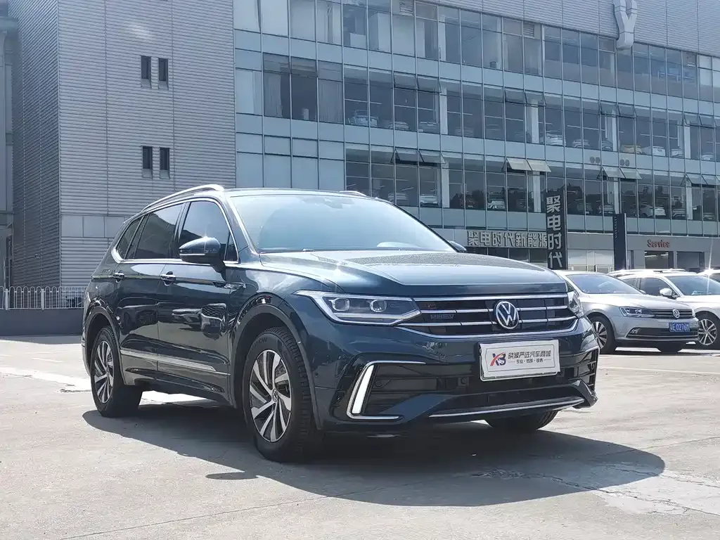 Volkswagen Tiguan L New Energy — фото 3