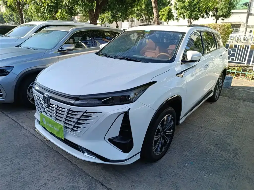 Changan CS75PLUS 2023 из CN, фото 2