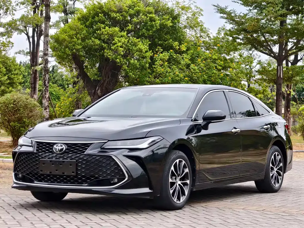 Toyota Avalon 2023 из CN, фото 1