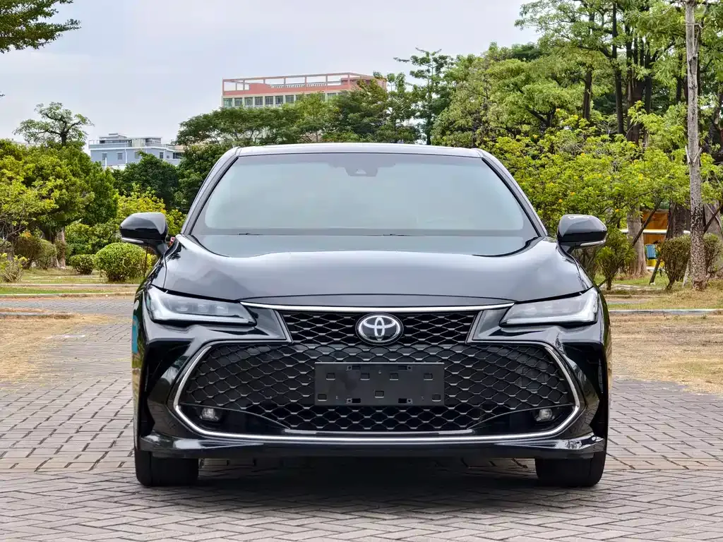 Toyota Avalon 2023 из CN, фото 2