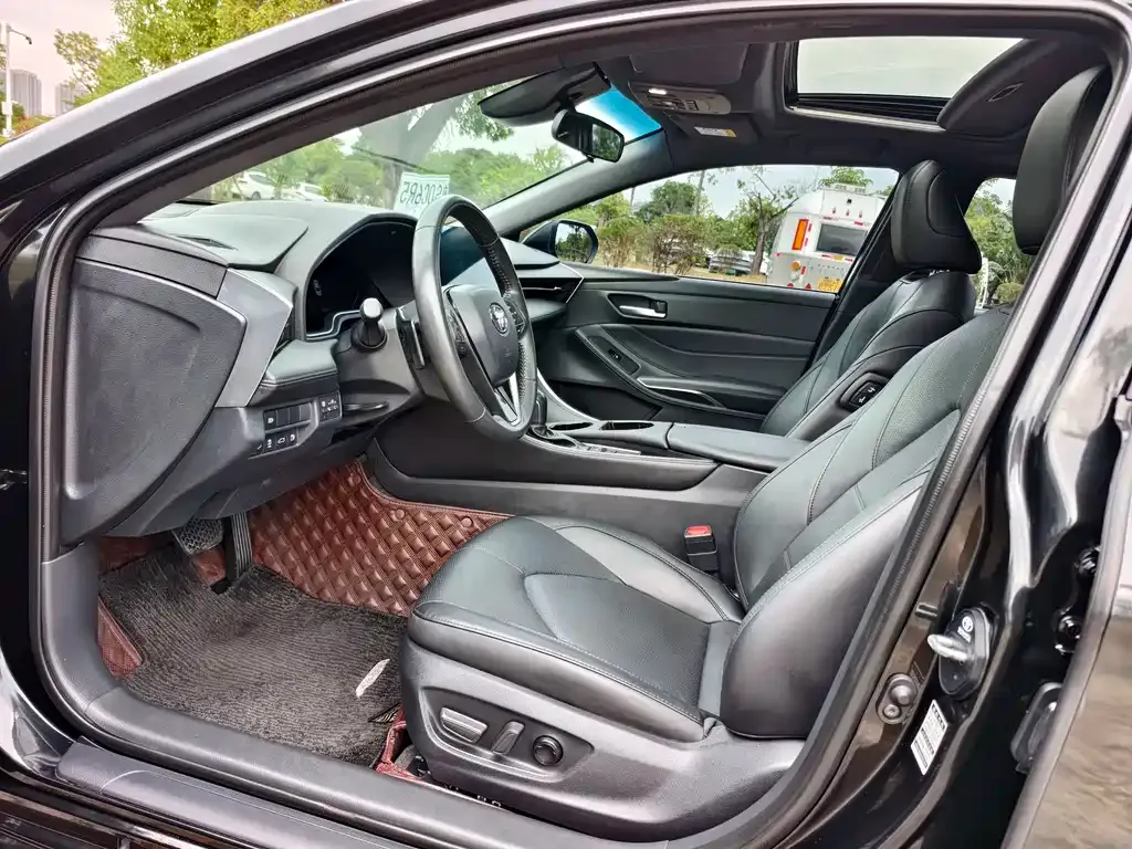 Toyota Avalon 2023 из CN, фото 4