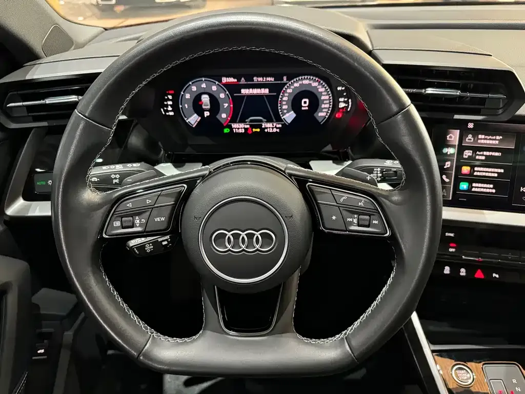 Audi A3 — фото 8