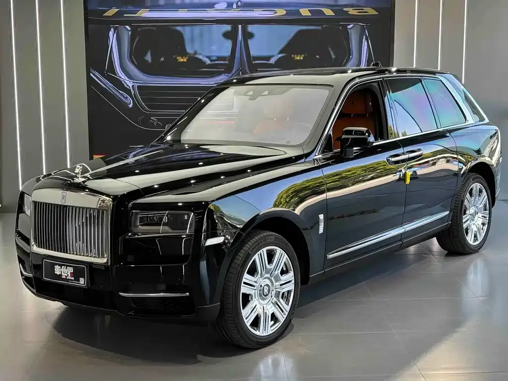 Rolls-Royce Cullinan — фото 1